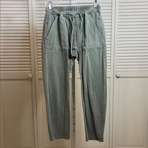 Pomander Place Green Ankle Cotton Pants Small